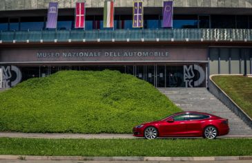 Tesla Club Italy Revolution 12 - Salone Auto Torino Parco Valentino