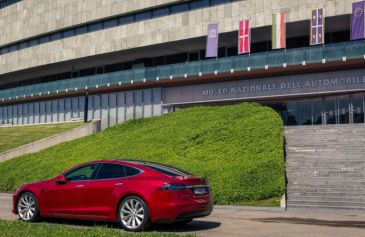 Tesla Club Italy Revolution 14 - Salone Auto Torino Parco Valentino