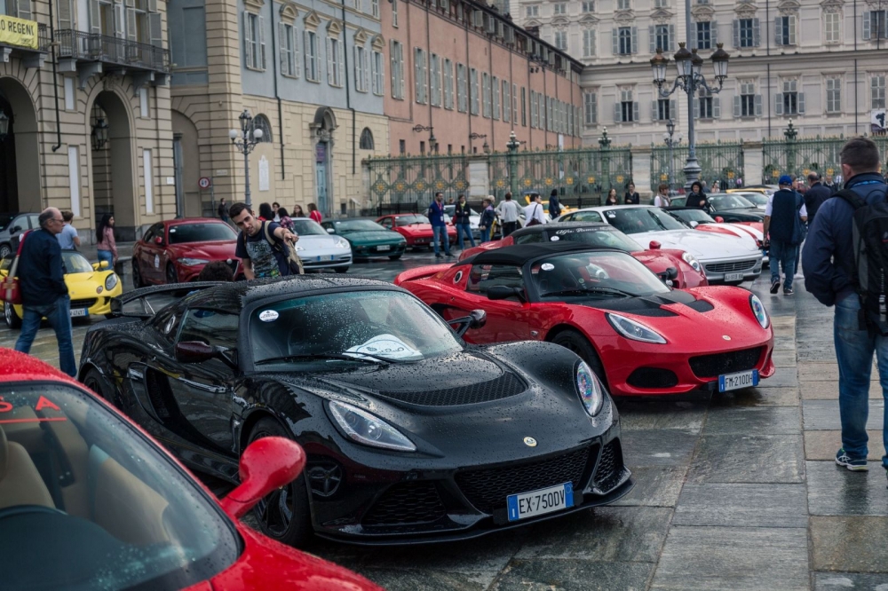 Formula 1 parades in the city center 91